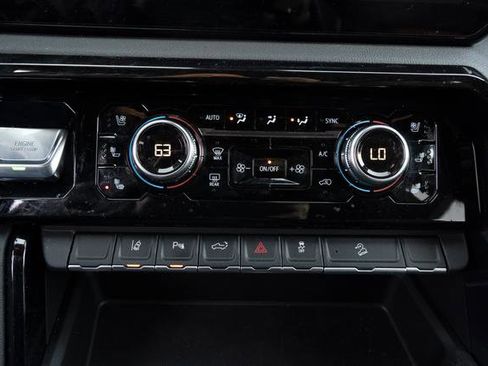 Used 2026 GMC Sierra 2500 AT4 image 24