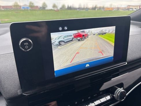 Used 2024 Honda Prologue EX image 23