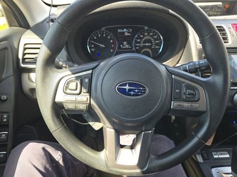 Used 2018 Subaru Forester 2.5i Premium AWD/4WD image 5