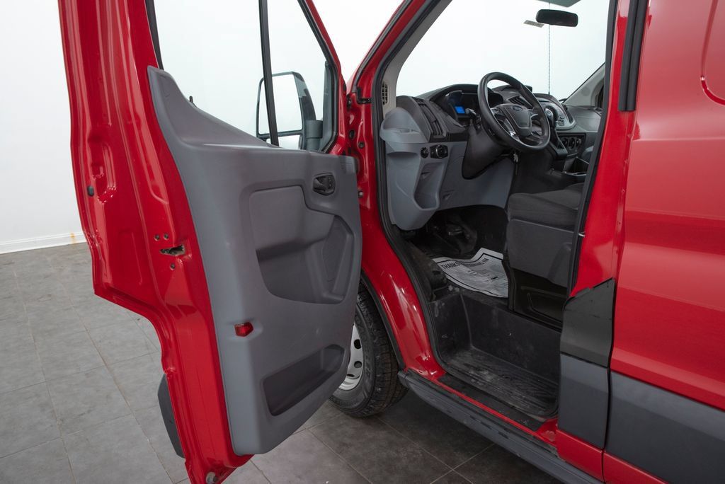 Used 2015 Ford Transit 150 130 Low Roof RWD image 6