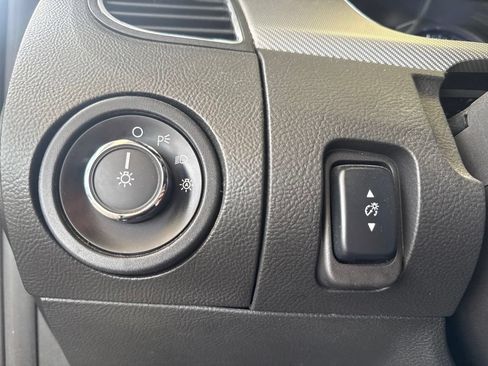 Used 2018 Ford Taurus SHO AWD/4WD image 16