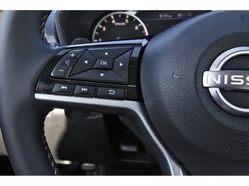 Certified 2025 Nissan Altima 2.5 SR FWD image 18