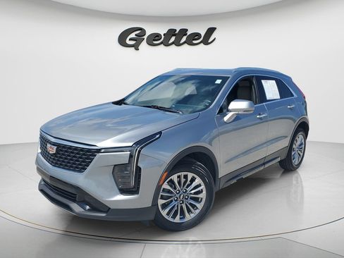 Used 2025 Cadillac XT4 Premium Luxury FWD image 1