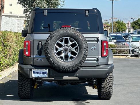 New 2025 Ford Bronco Badlands image 5