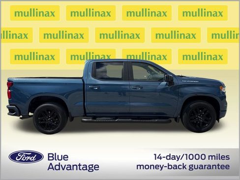 Used 2024 Chevrolet Silverado 1500 RST w/ Convenience Package II RWD image 2