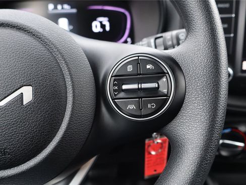 Certified 2023 Kia Soul LX w/ LX Technology Package image 18