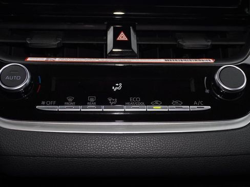 Certified 2025 Toyota Corolla LE image 15