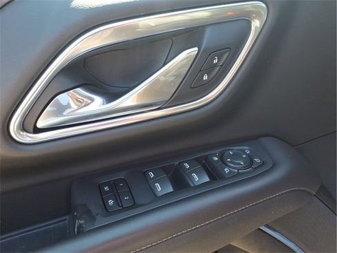 Used 2021 Chevrolet Tahoe Z71 w/ Z71 Signature Package image 13