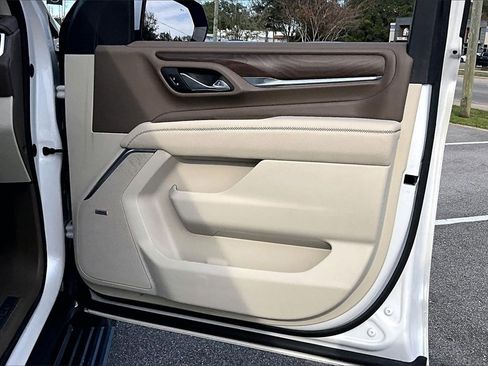 Used 2021 GMC Yukon Denali w/ Denali Premium Package image 29