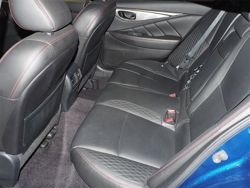 Used 2018 INFINITI Q50 Red Sport 400 w/ Carbon Fiber Package image 8