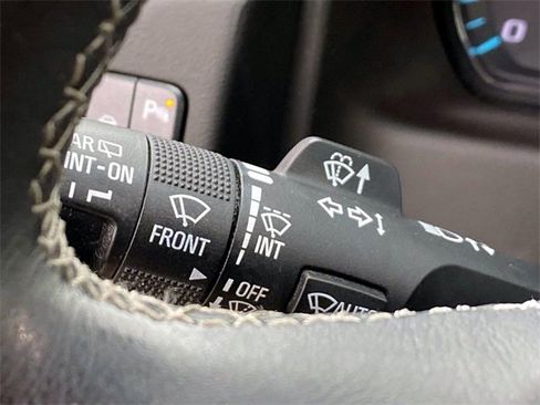 Used 2018 GMC Yukon XL SLT image 23