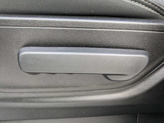 Used 2025 RAM 1500 Warlock AWD/4WD image 19