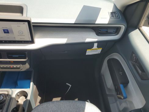 New 2025 Ford Maverick XLT w/ XLT Luxury Package image 14