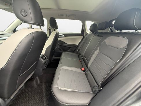 New 2026 Volkswagen Taos SE AWD/4WD image 13