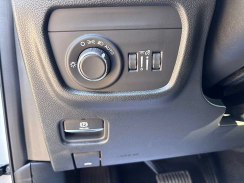 Used 2024 Jeep Grand Cherokee Laredo X w/ Luxury Tech Group I AWD/4WD image 63