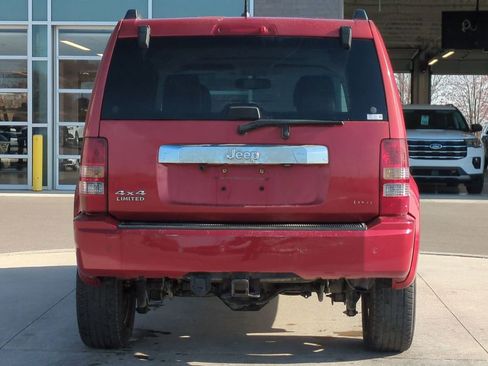 Used 2010 Jeep Liberty Limited w/ Comfort/Convenience Group image 3