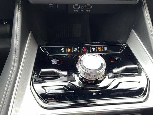 New 2026 Jeep Grand Wagoneer 4WD image 33