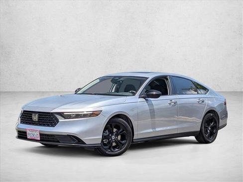 Used 2025 Honda Accord SE image 1