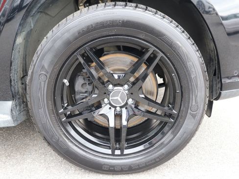 Used 2017 Mercedes-Benz GLS 450 4MATIC w/ Premium Package image 22