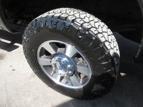 Used 2015 Ford F250 Lariat w/ Lariat Ultimate Package image 14