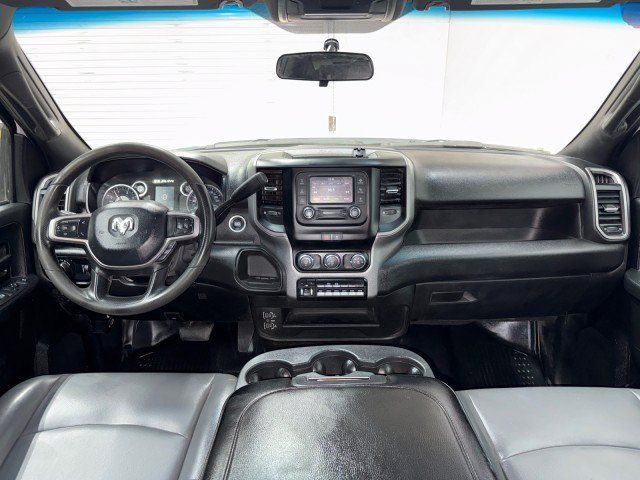 Used 2024 RAM 2500 Tradesman w/ Chrome Appearance Group AWD/4WD image 13