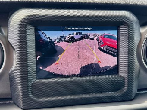 Used 2023 Jeep Wrangler Unlimited w/ Cold Weather Group AWD/4WD image 14