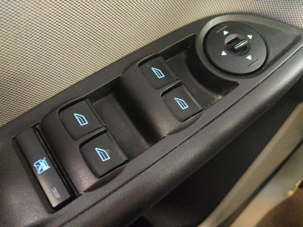 Used 2018 Ford Focus SE FWD image 27