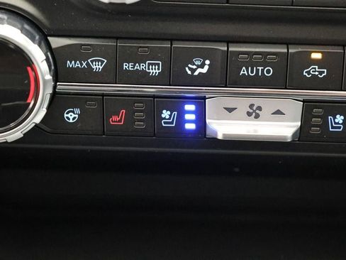 Used 2023 Ford F150 Lariat w/ Equipment Group 502A High image 26