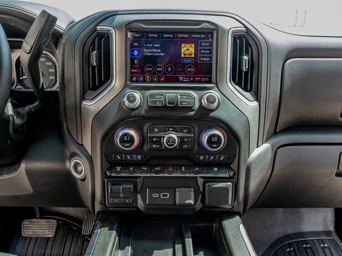 Used 2023 GMC Sierra 3500 Denali w/ Denali Ultimate Package image 23