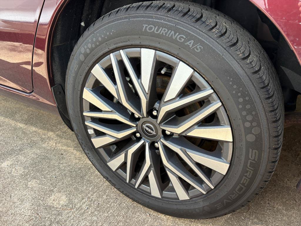 Used 2025 Nissan Altima 2.5 SV AWD/4WD image 9