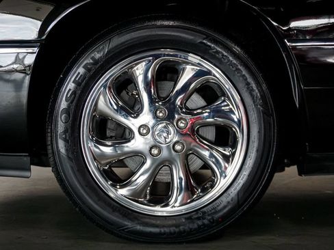 Used 2004 Buick Park Avenue Ultra w/ Ultra Luxury Package FWD image 52