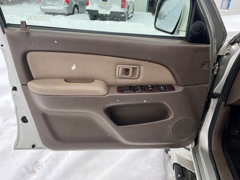 Used 2002 Toyota 4Runner Limited image 13