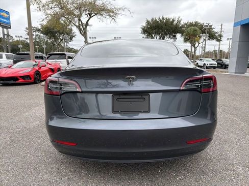 Used 2023 Tesla Model 3 Standard Range image 5