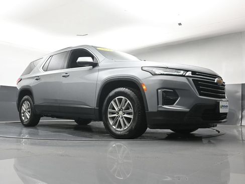 Used 2023 Chevrolet Traverse LT w/ LPO, Floor Liner Package AWD/4WD image 27