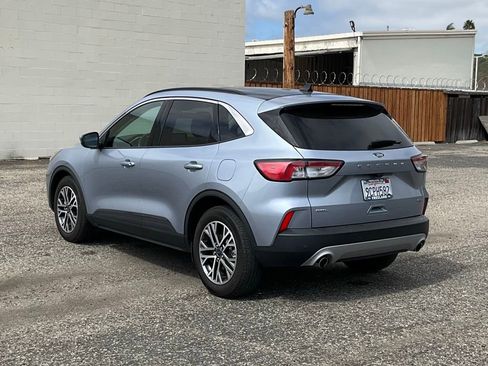 Used 2022 Ford Escape SEL w/ Technology Package image 4