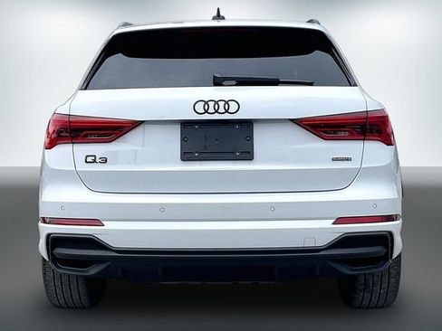 Certified 2025 Audi Q3 2.0T Premium Plus w/ Premium Plus Package AWD/4WD image 4