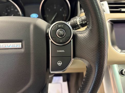 Used 2017 Land Rover Range Rover Sport HSE image 14