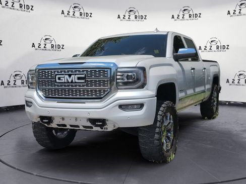 Used 2017 GMC Sierra 1500 Denali w/ Denali Ultimate Package AWD/4WD image 3