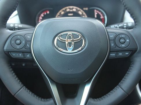 New 2025 Toyota RAV4 XLE image 27
