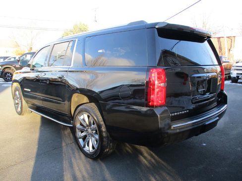 Used 2018 Chevrolet Suburban Premier image 3