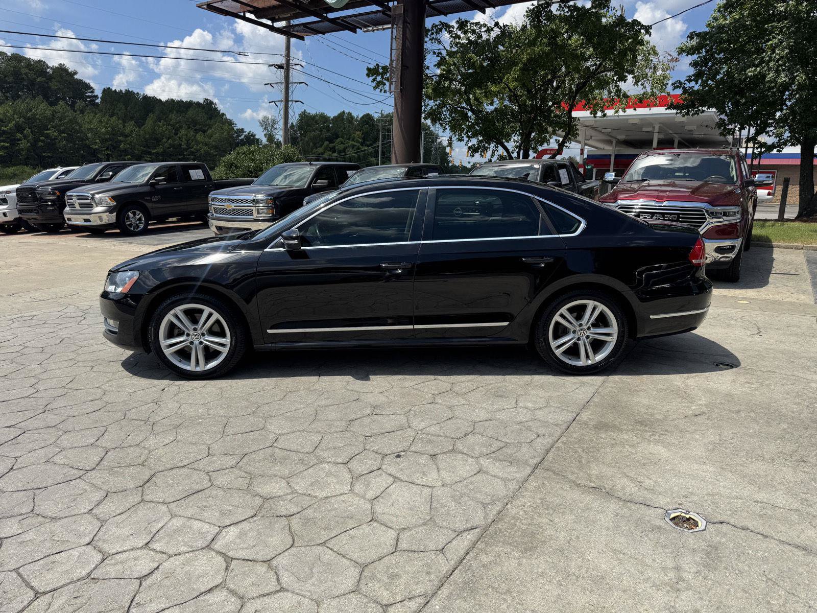 Used 2014 Volkswagen Passat TDI SE FWD image 10