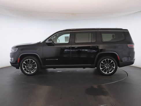 Used 2022 Jeep Wagoneer Series III w/ Premium Group I AWD/4WD image 26