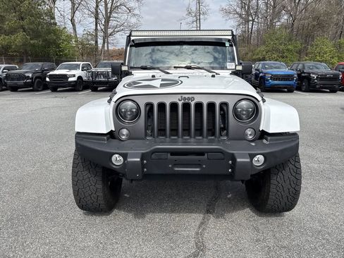 Used 2018 Jeep Wrangler Unlimited Sport image 2