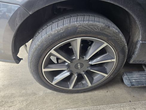 Used 2016 Lincoln Navigator L Reserve RWD image 5