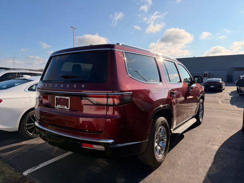 Used 2024 Jeep Wagoneer 4WD image 7