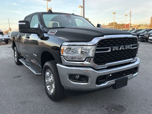 Used 2024 RAM 2500 Big Horn w/ Bed Utility Group image 4