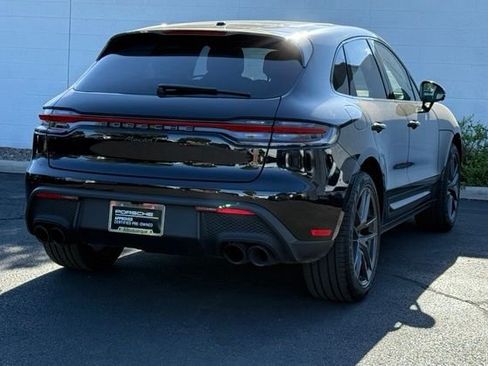Used 2025 Porsche Macan AWD/4WD image 10