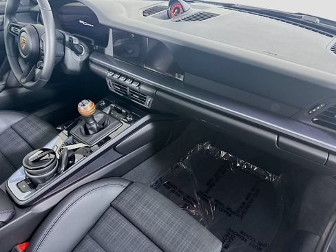 Certified 2025 Porsche 911 Carrera T RWD image 27