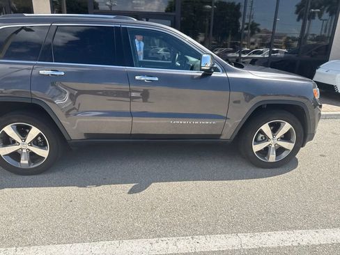 Used 2016 Jeep Grand Cherokee Limited AWD/4WD image 17