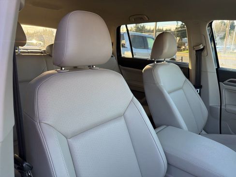 Used 2018 Volkswagen Atlas SE image 17